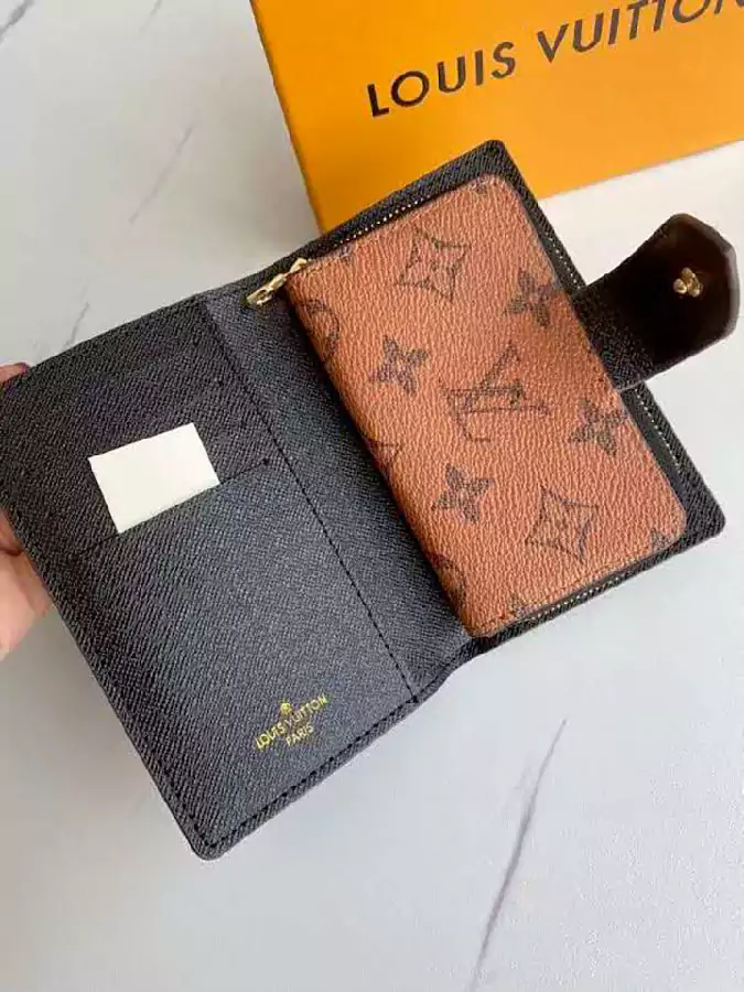 LV  財布 かわいい