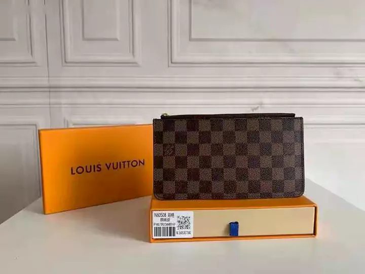 LV 財布