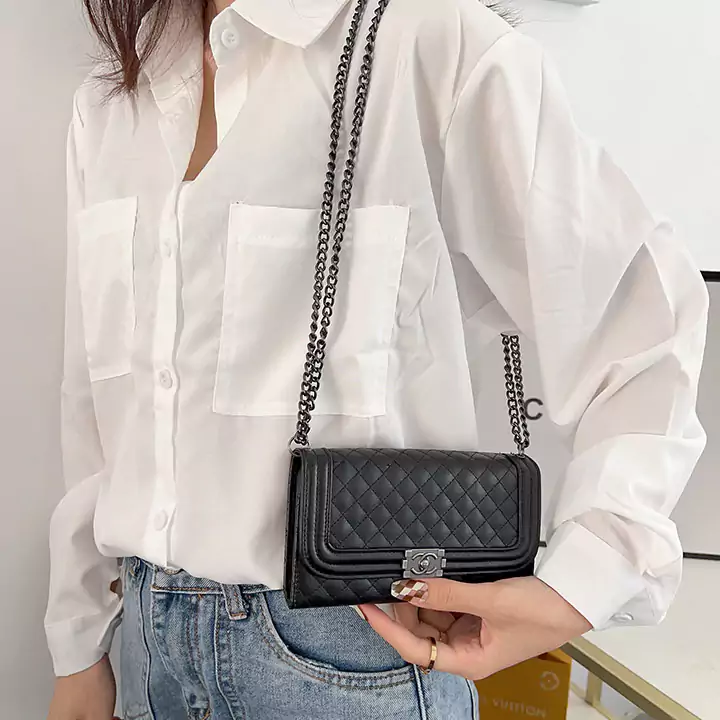 Chanel アイフォン16ケース 鏡