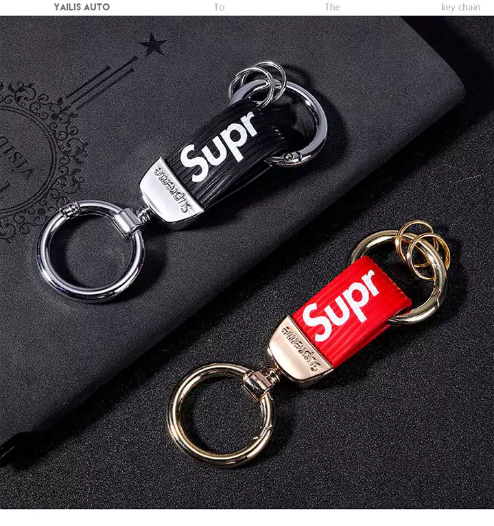 Supreme カー用品