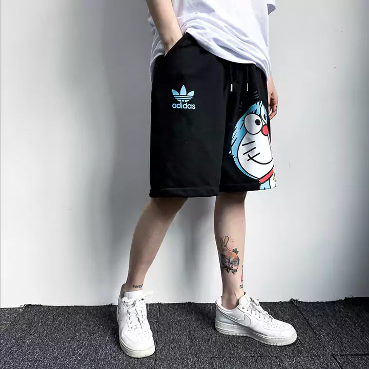 アディダス ドラえもん コラボ 服 ズポン