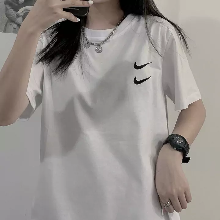 ナイキ Tシャツ 大人気