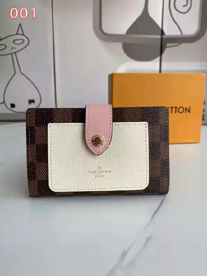 LV  財布 かわいい