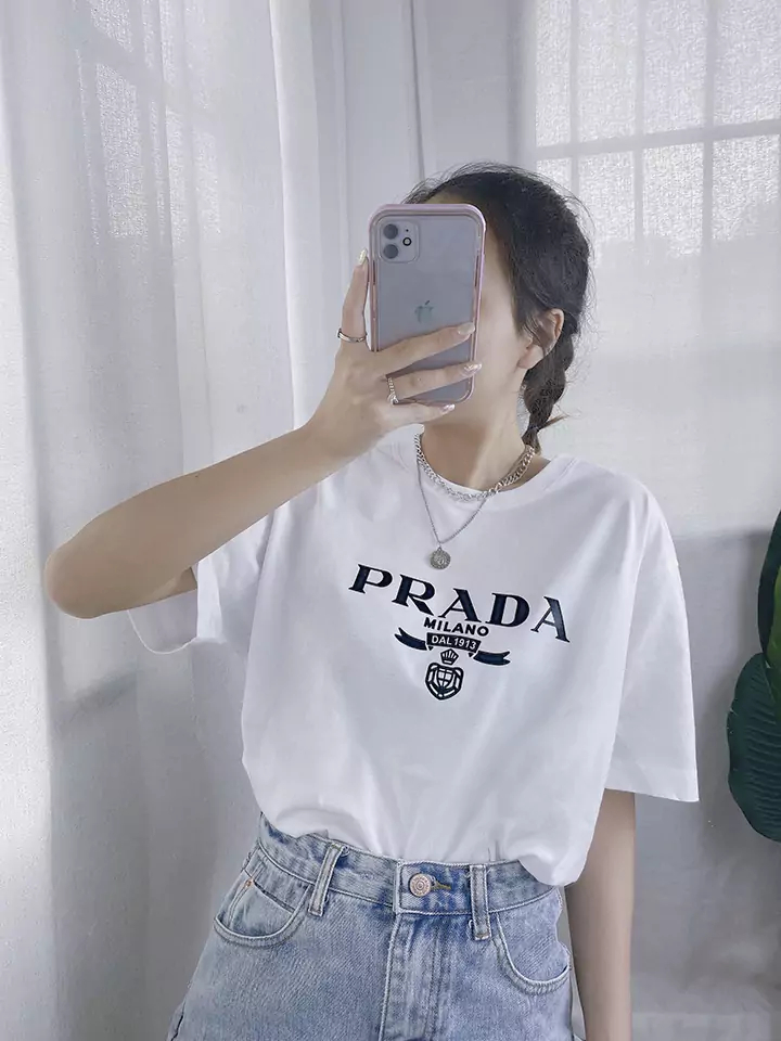 プラダ tシャツ 英字入れ