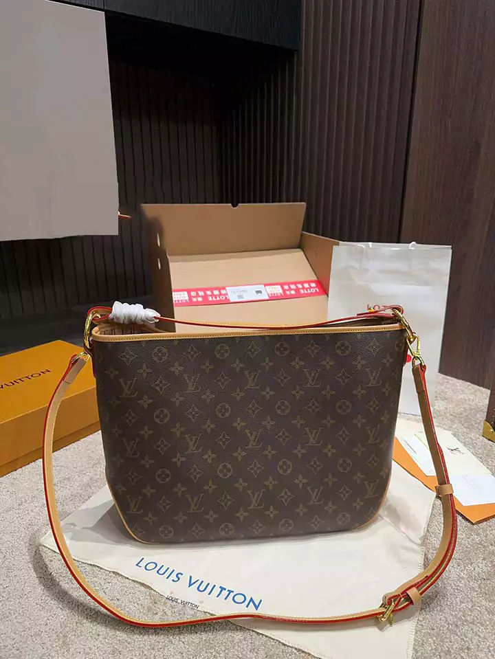 LV ハンドバッグ おしゃれ