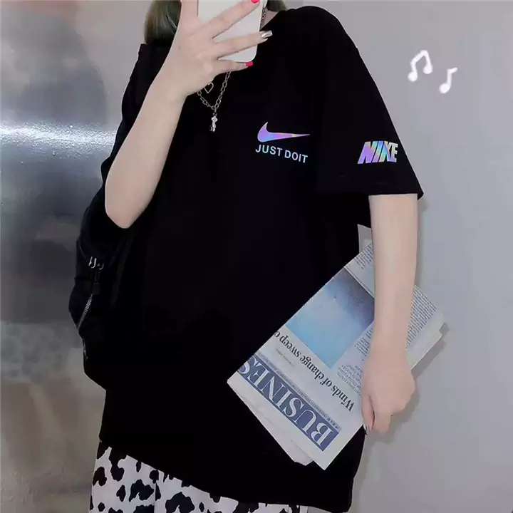 ナイキ Tシャツ 服