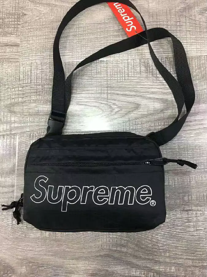 Supreme 財布