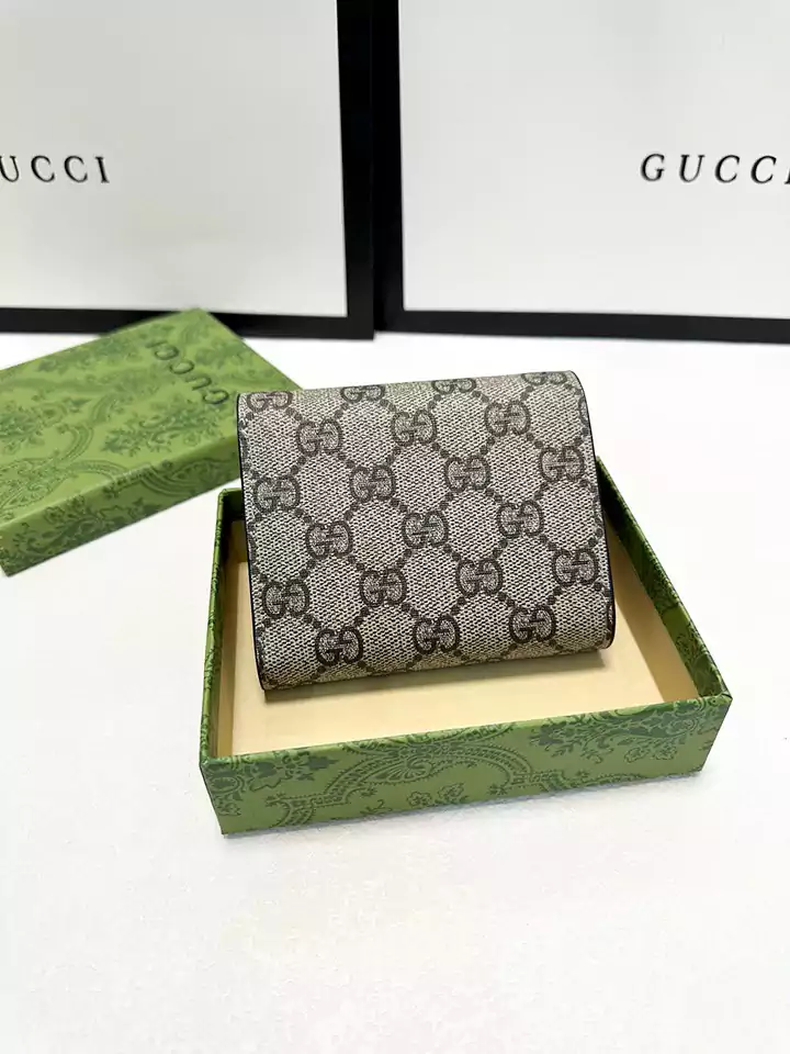 Gucci 財布