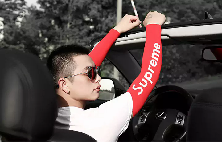 シュプリーム/Supreme カー用品