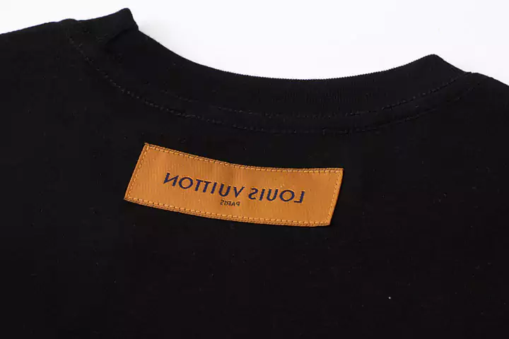ルイヴィトン 服 tシャツ