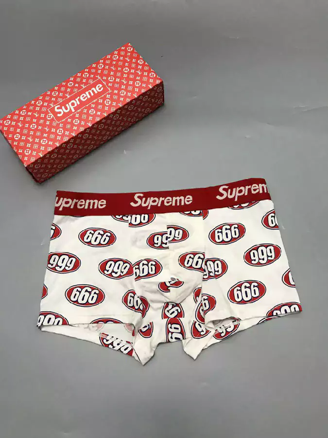 Supreme 下着 パンツ