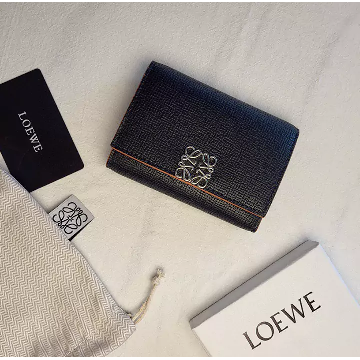 Loewe ウォレット 高級