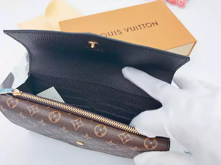 ヴィトン LV ウォレット