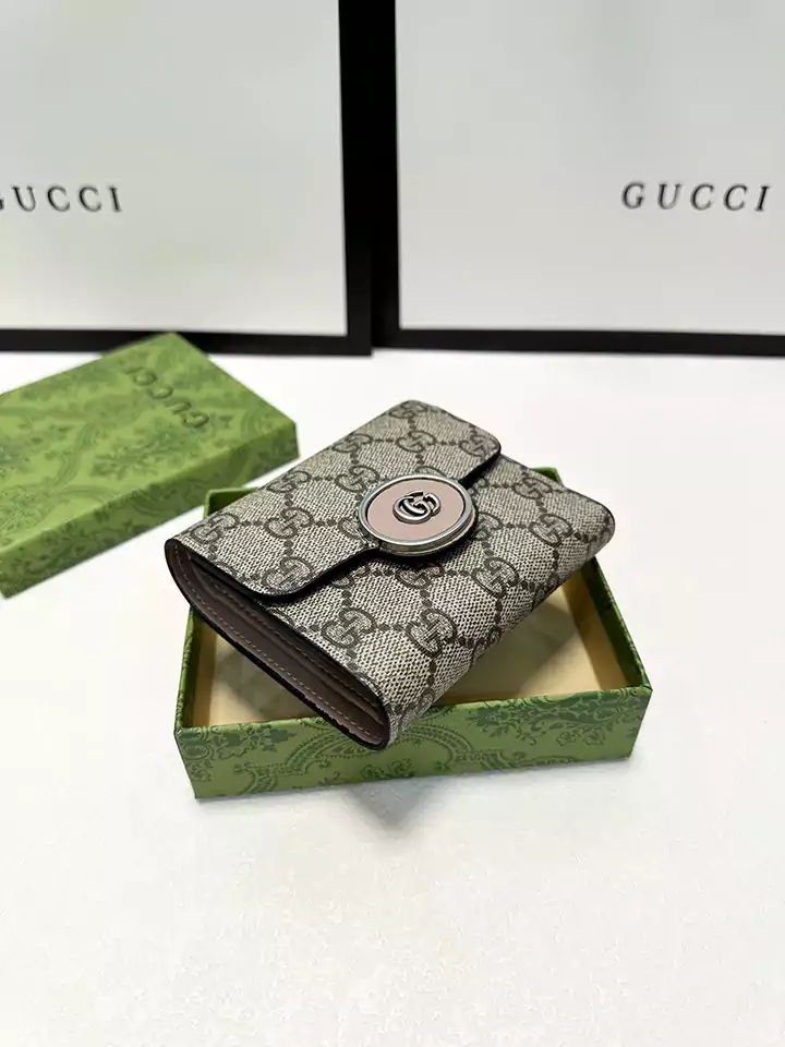 Gucci 財布