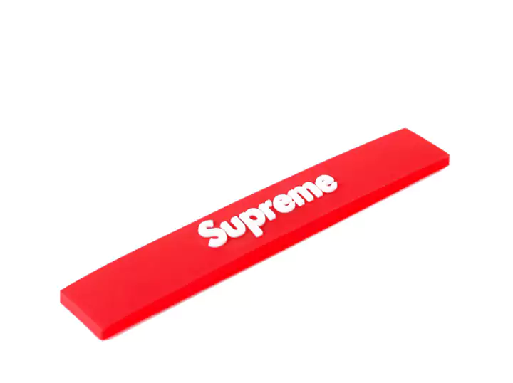 Supreme カー用品