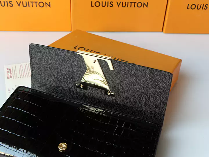 LV ウォレット ワニの皮