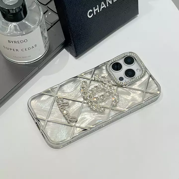 Chanel アイフォン15 12 11スマホケース