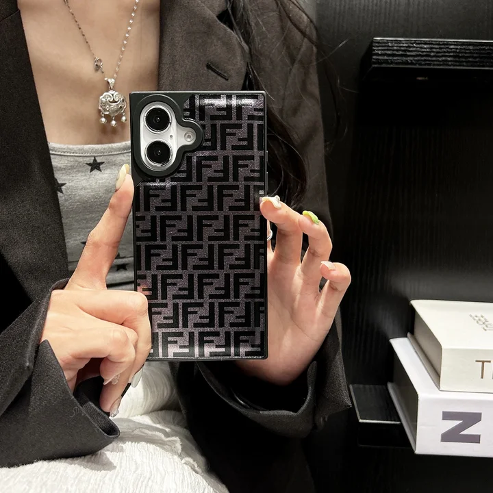 Fendi iPhone16promax スマホケース