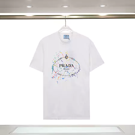 PRADA tシャツ プリント柄
