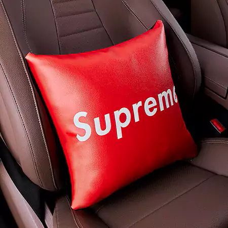 Supreme カー用品