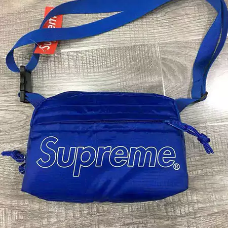 Supreme 財布