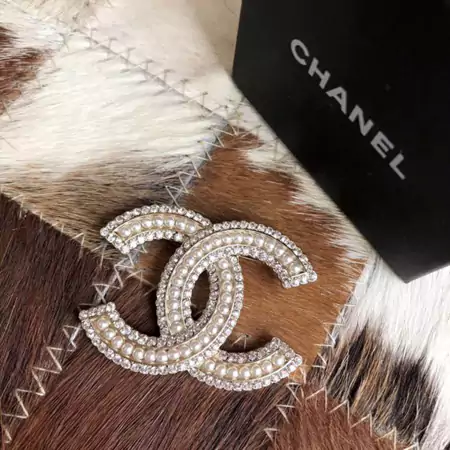 Chanel ブローチ アクセサリー