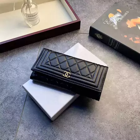 Chanel 財布 経典黒