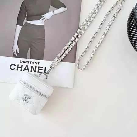 Chanel イヤホンケース ミニバッグ