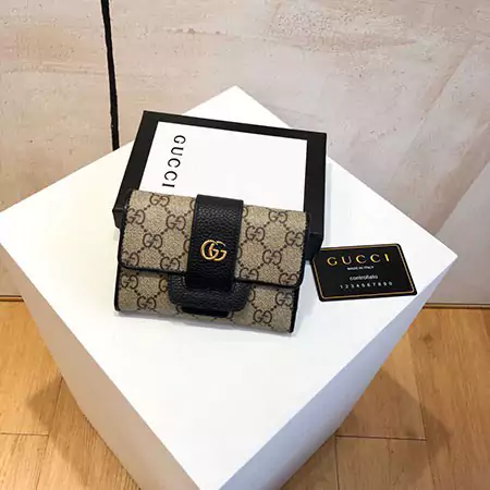 Gucci 財布