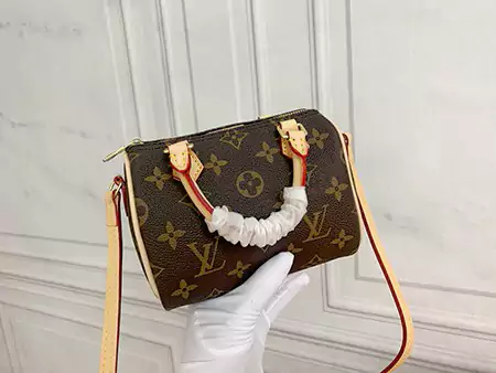 LV バッグ ショルダー