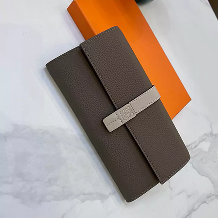 ロエベ Loewe 長い財布