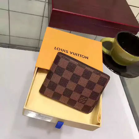 LV 財布