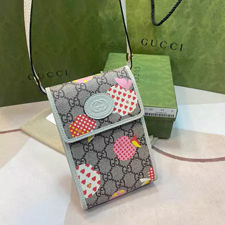 Gucci ポーチ ショルダー 財布