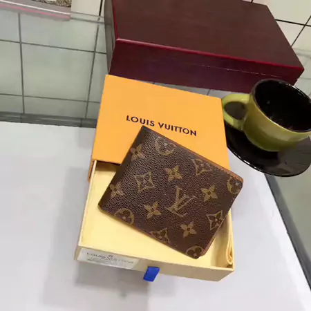 LV 財布