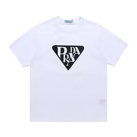 PRADA tシャツ ログ入れ