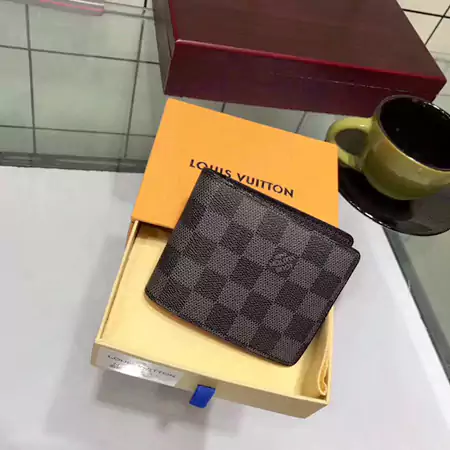 LV 財布