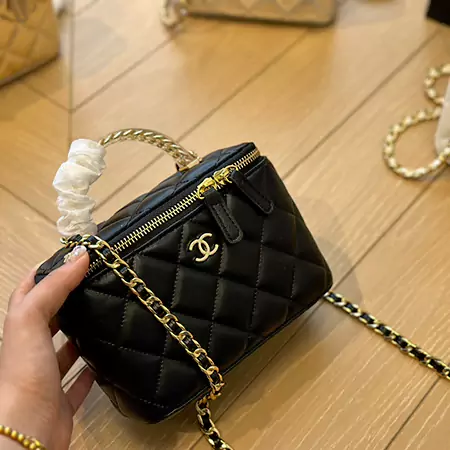 Chanel ショルダーバッグ