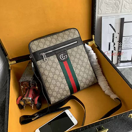 Gucci バッグ