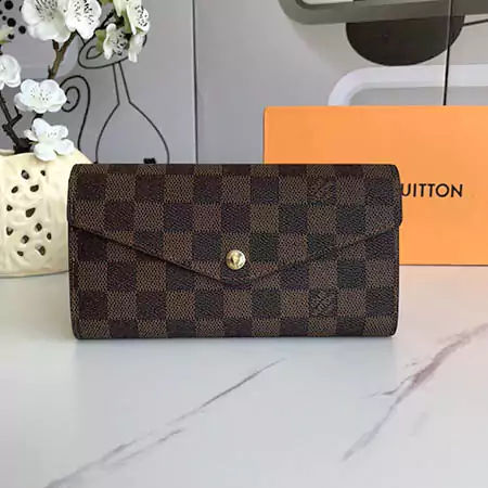 ヴィトン LV ウォレット 財布