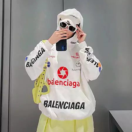 BALENCIAGA服