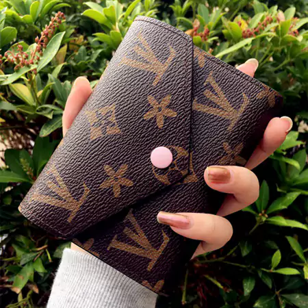 LV 財布