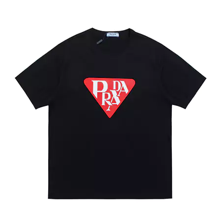PRADA tシャツ ログ入れ