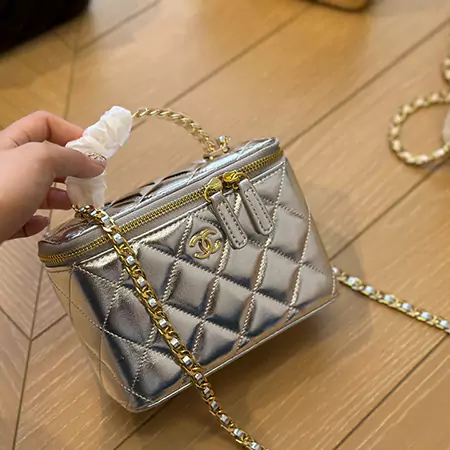 Chanel ショルダーバッグ
