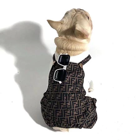 Fendi 犬服