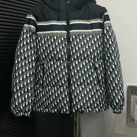ディオール Dior ダウンジャケット スーパーコピーN級品 激安