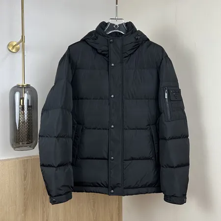 プラダ PRADA ダウンジャケット コピー服 激安通販