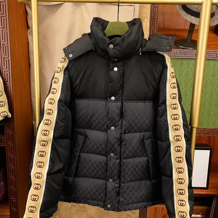 グッチ GUCCI ダウン ジャケット 偽物 激安通販