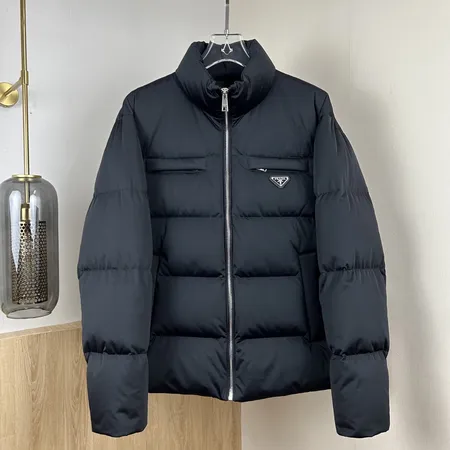 プラダ PRADA ダウンジャケット コピー服 激安通販