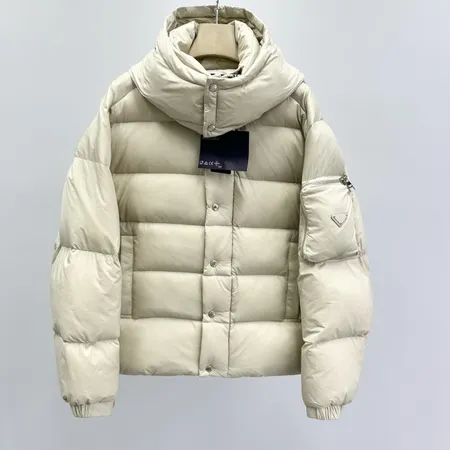 プラダ PRADA ダウンジャケット コピー服 激安通販