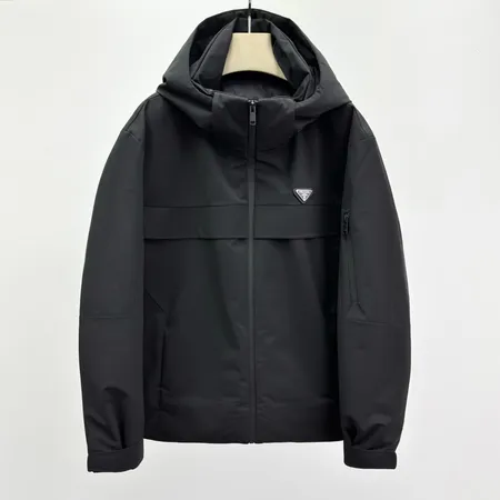 プラダ PRADA ダウンジャケット コピー激安通販